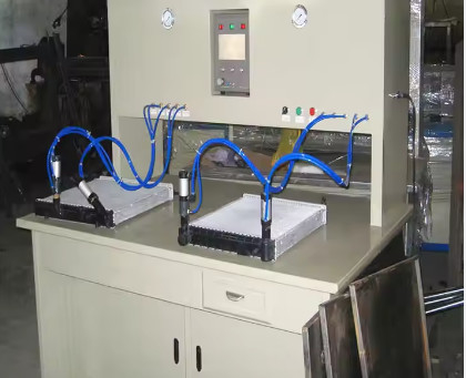 0-300 Kpa Pressure Test Range Air Tester For Leak Testing In White Products Top-Notch Performance