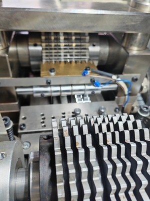 Professional Radiator Fin Forming Machine with 3.2-3.5mm Fin Wave Distance and 0.08mm Fin Material Thickness