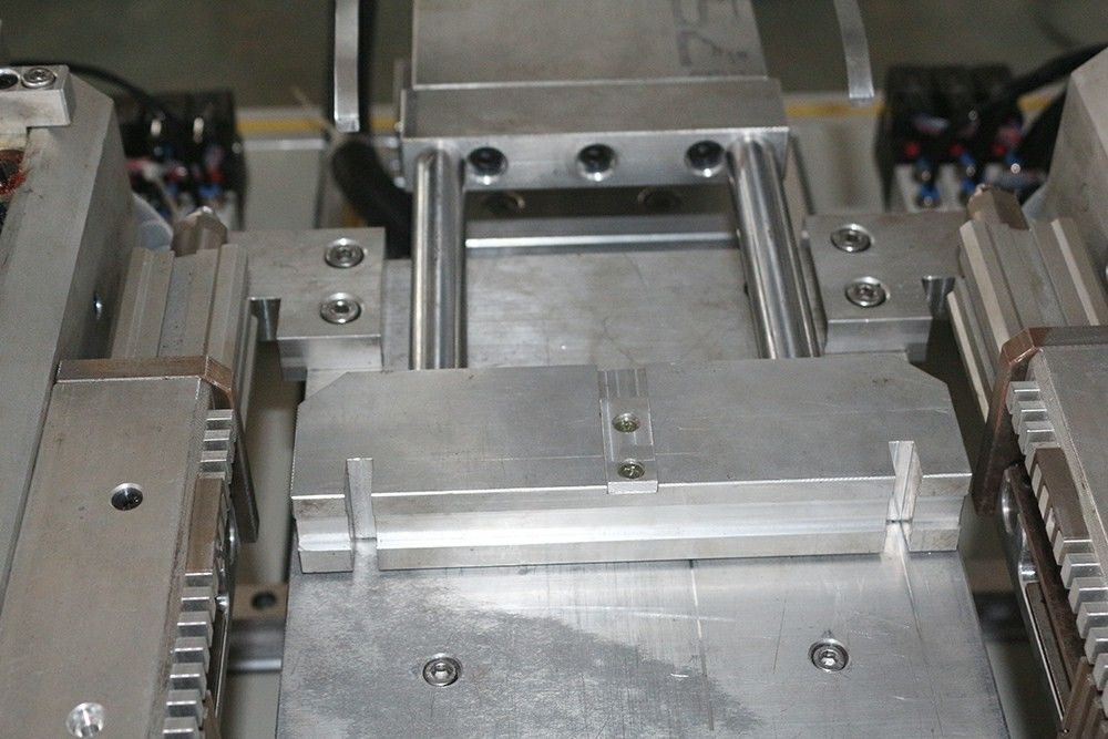 Auto Assembly Radiator Machine Height 920mm Radiator Core Builder Machine Assembling For Automatic Car ...