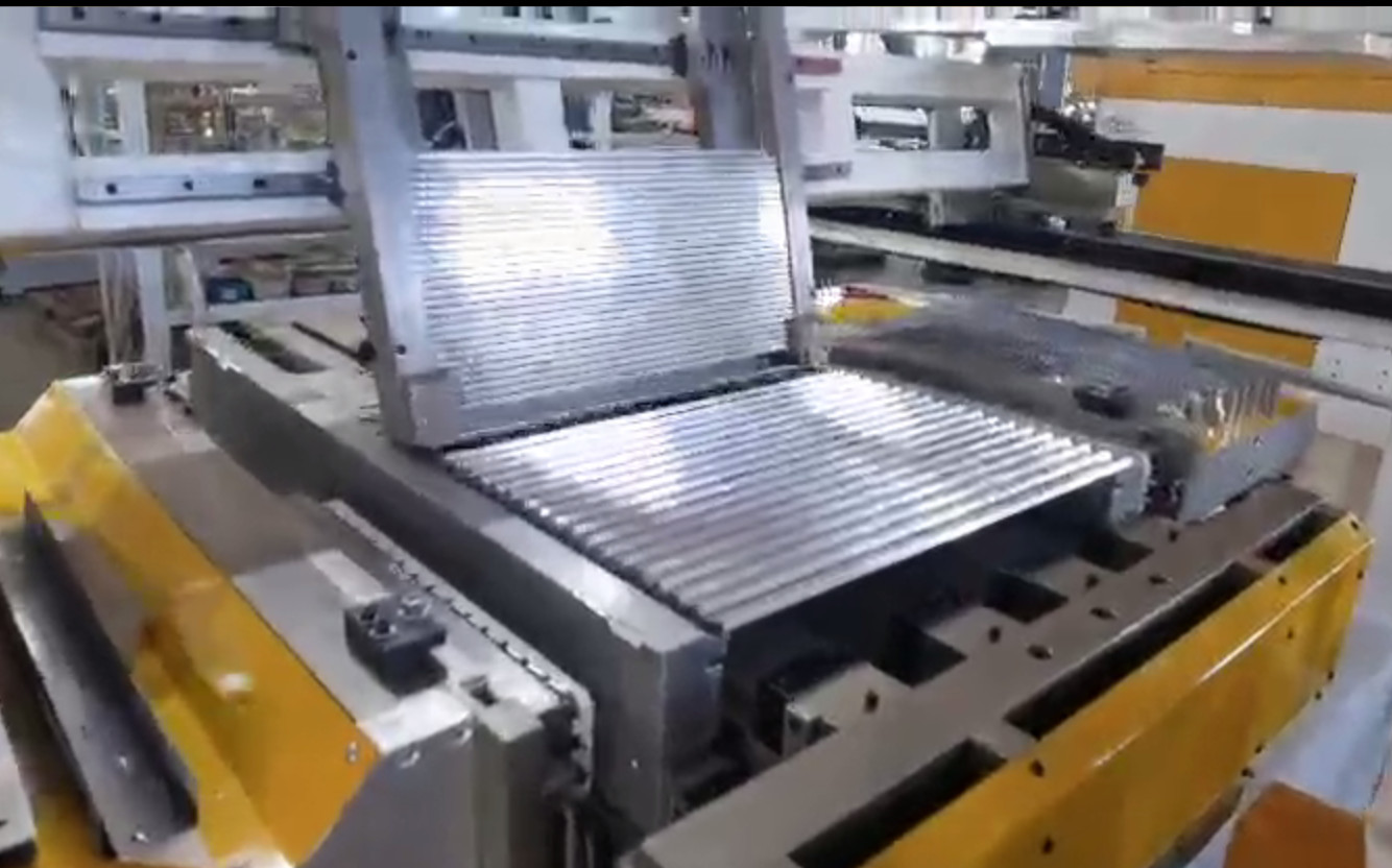 Radiator Core Assembly Machine 16 18 22 26 32 36 40 48 56mm Thickness