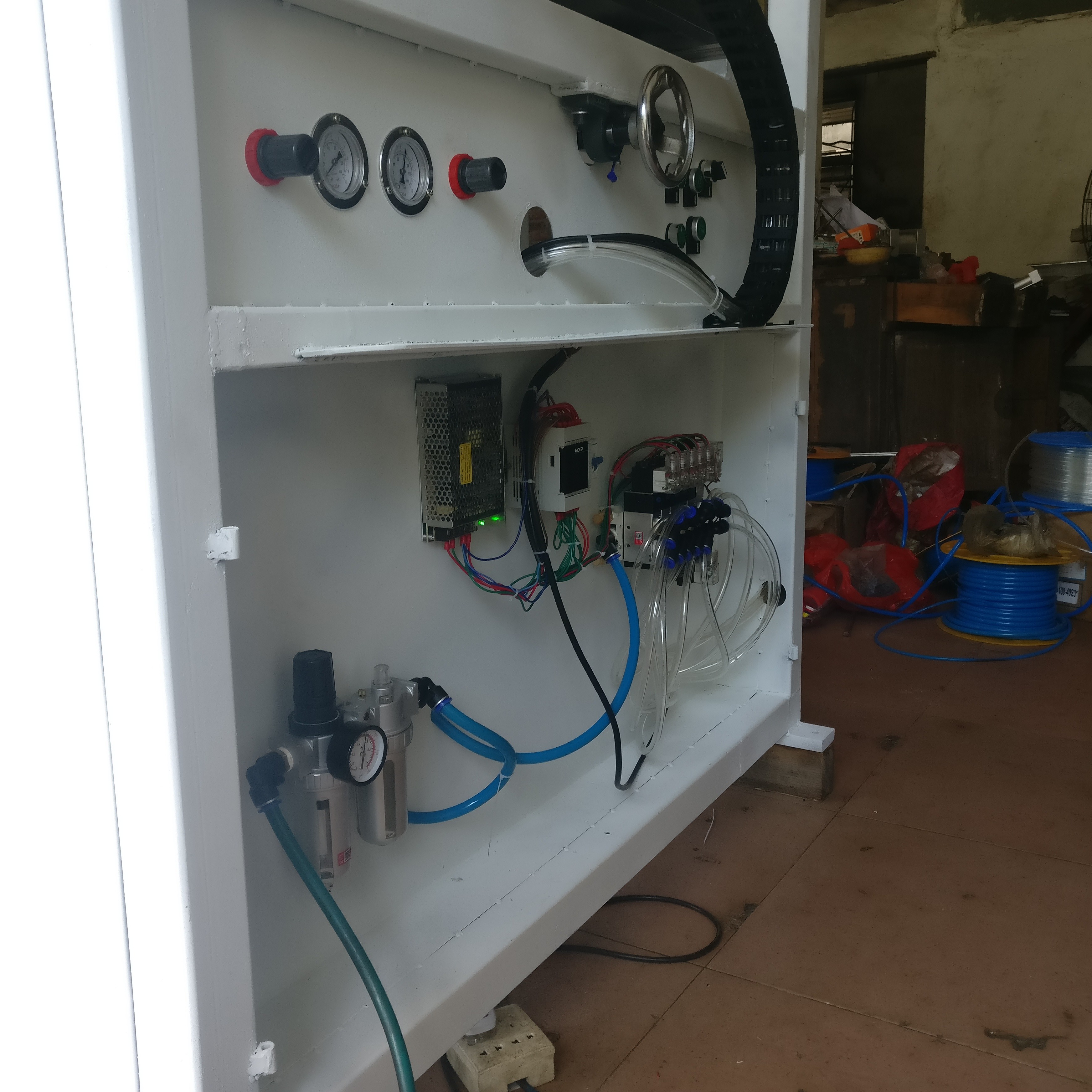 0.8Mpa Radiator Making Machine Automatic Tanks Pressing Max Long 1000mm ...